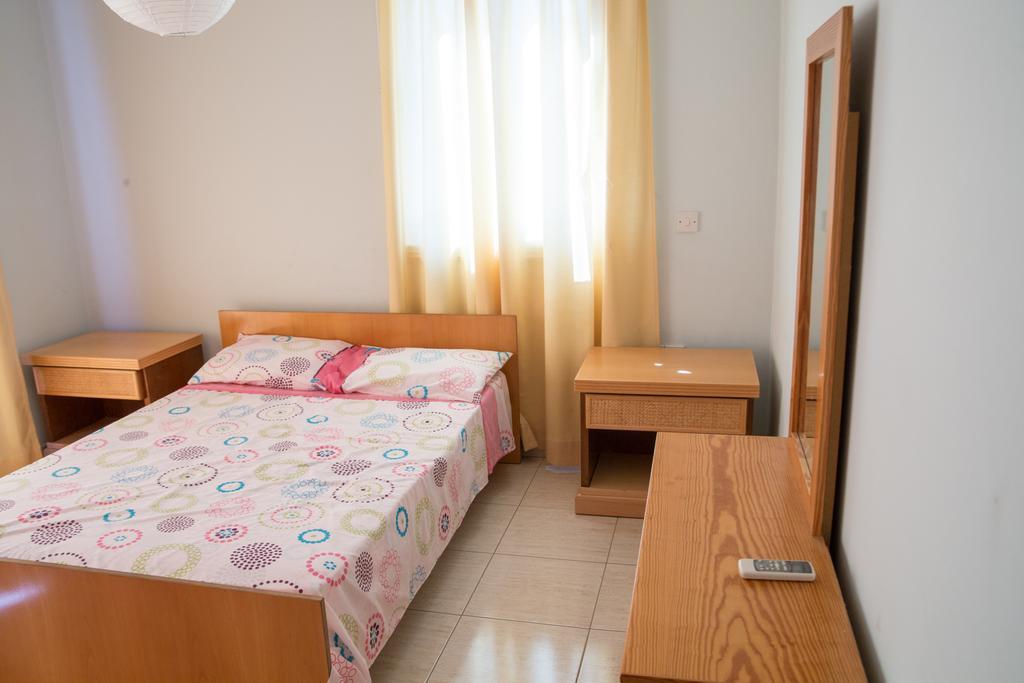Kyriakos Court Hotel Paphos Room photo