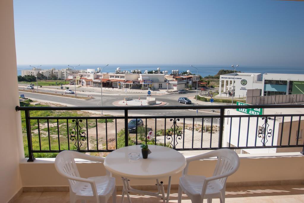 Kyriakos Court Hotel Paphos Room photo